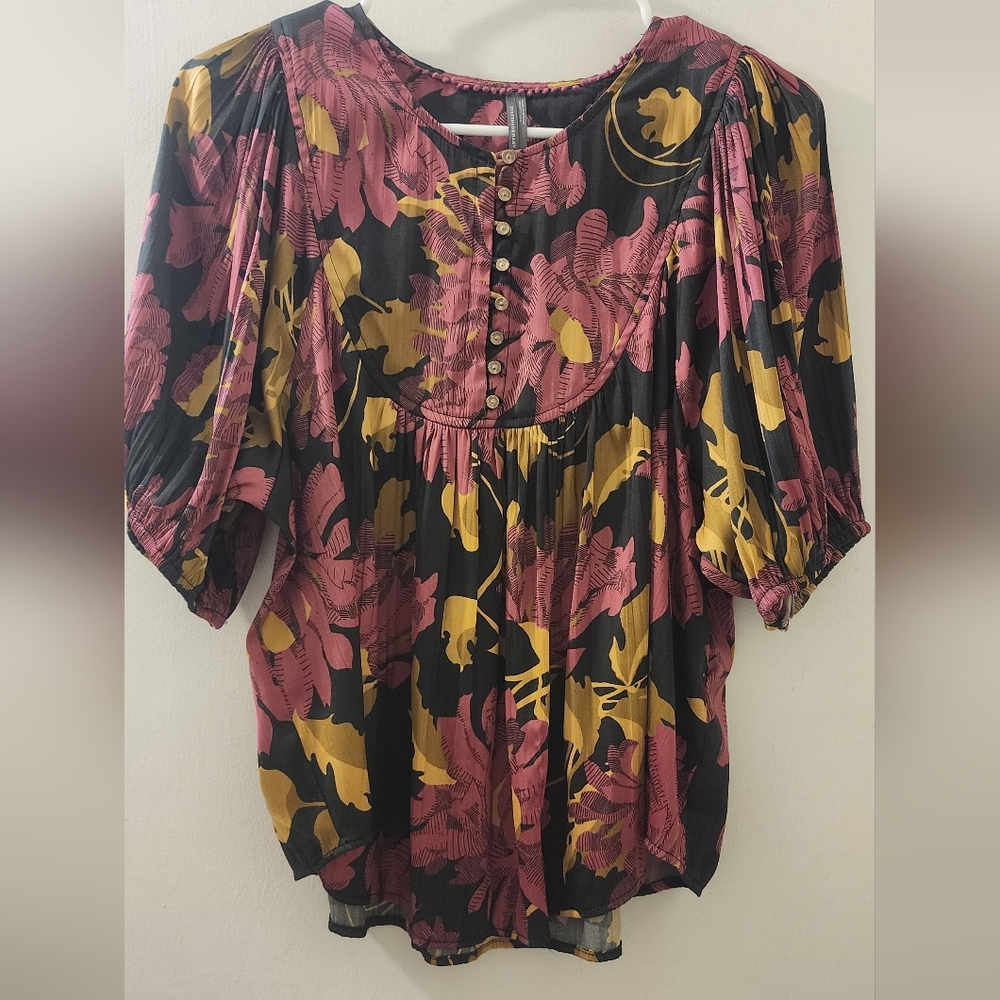 By Anthropologie Floral Button-Up Women's Top, Size Medium Petite.